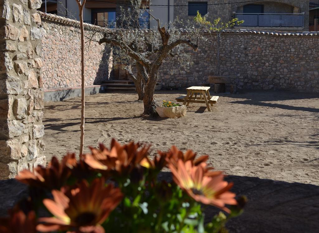 Cal Ribero Aparthotel Vilanova De La Sal Exterior foto